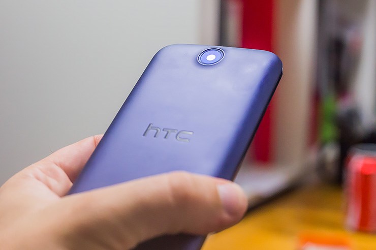 HTC Desire 310 (5).jpg